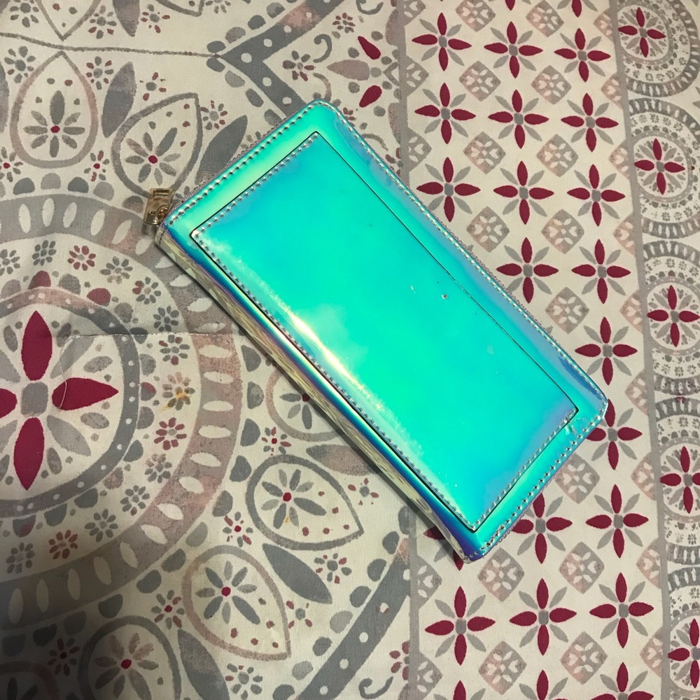 Holographic wallet 🦄🦄
